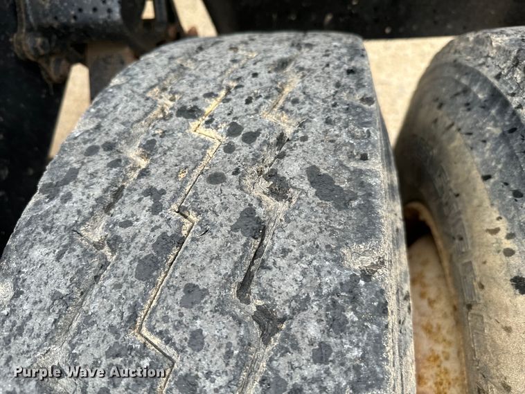 image for item EH3969 1997 Volvo WG Series semi truck