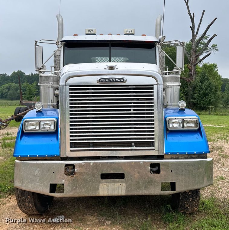 image for item EH3973 2005 Freightliner  FLD semi truck