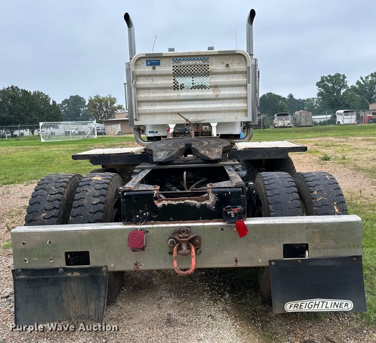 image for item EH3973 2005 Freightliner  FLD semi truck