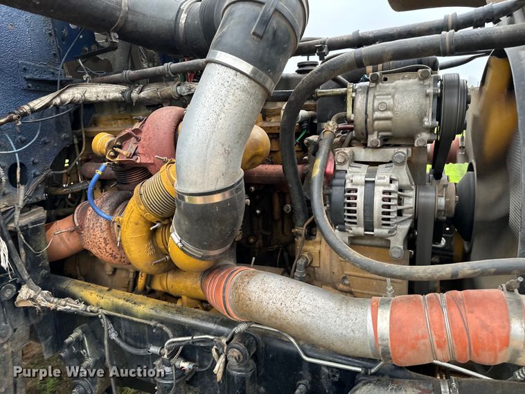 image for item EH3973 2005 Freightliner  FLD semi truck