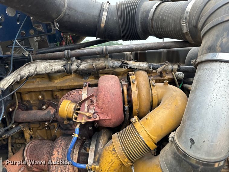 image for item EH3973 2005 Freightliner  FLD semi truck