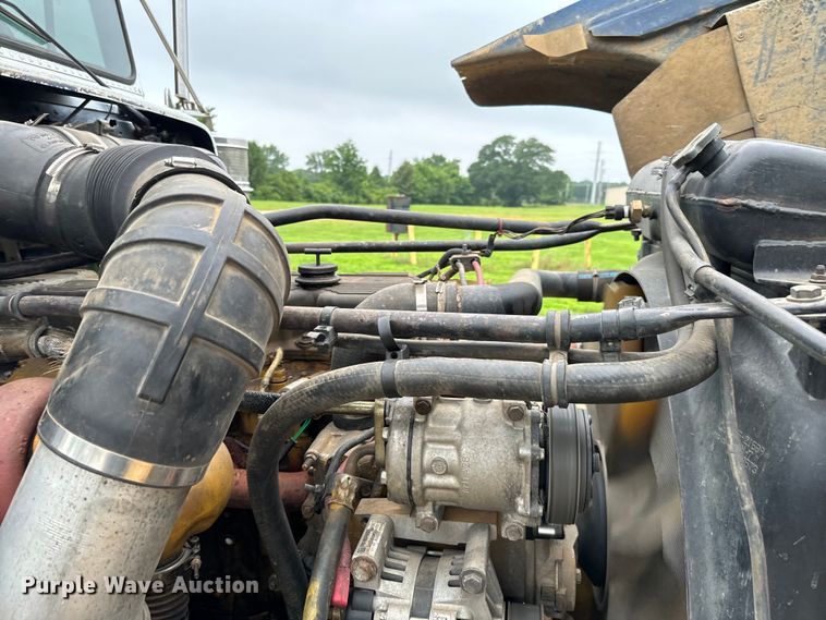 image for item EH3973 2005 Freightliner  FLD semi truck