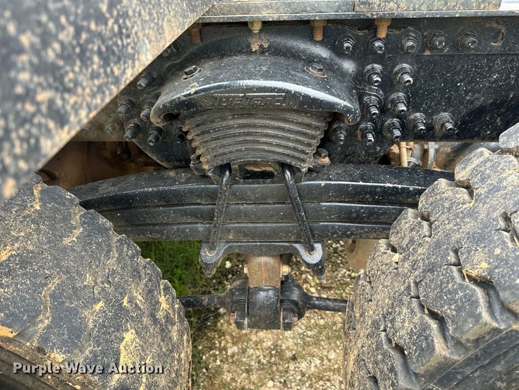 image for item EH3973 2005 Freightliner  FLD semi truck