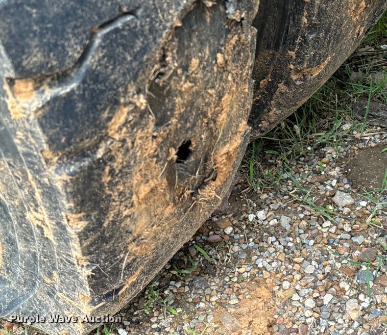 image for item EH3973 2005 Freightliner  FLD semi truck