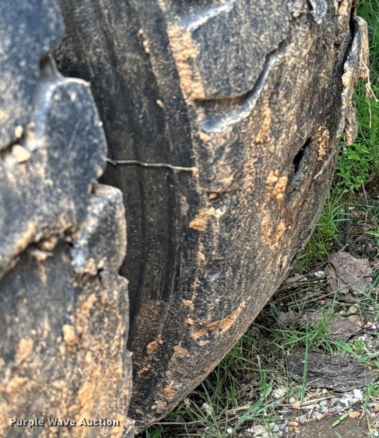 image for item EH3973 2005 Freightliner  FLD semi truck