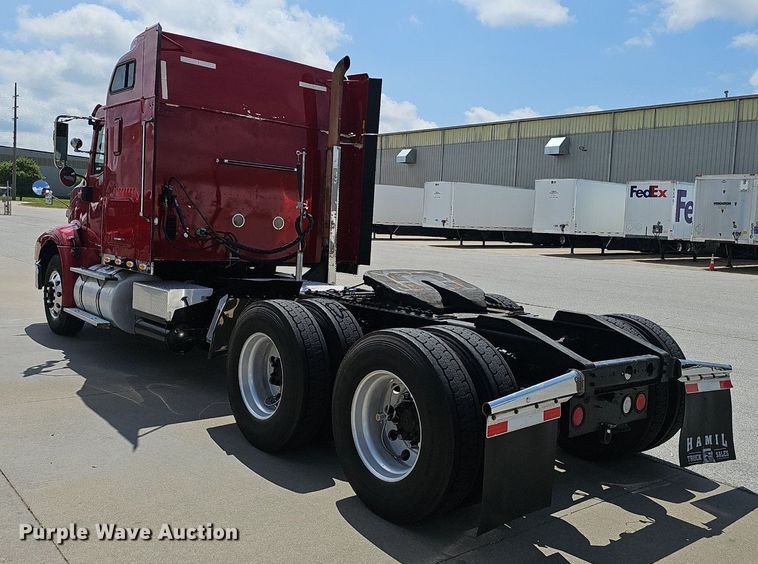 image for item EH5517 2008 International  9200i  semi truck