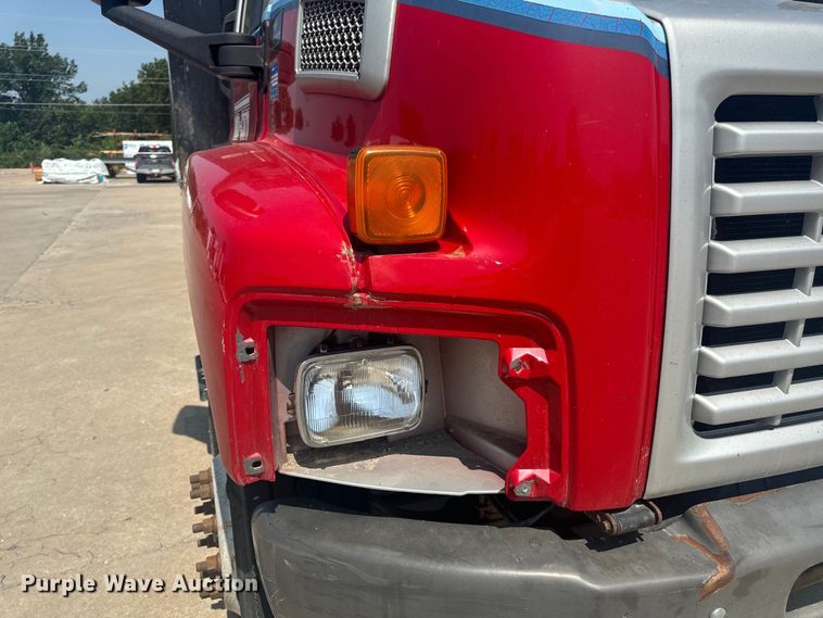 image for item EH6833 2007 Chevrolet  C7500 flatbed truck