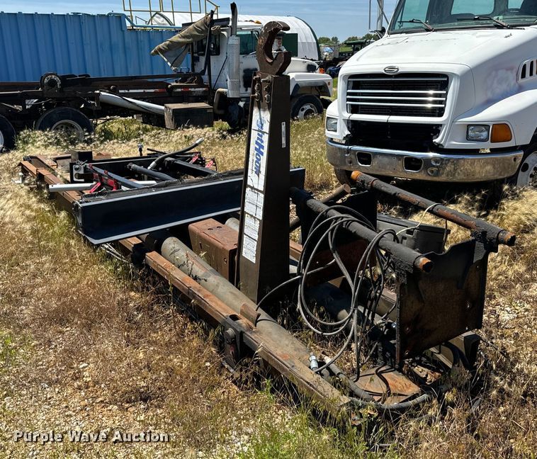 image for item EH6867 Galbreath RightHook Hook lift bed