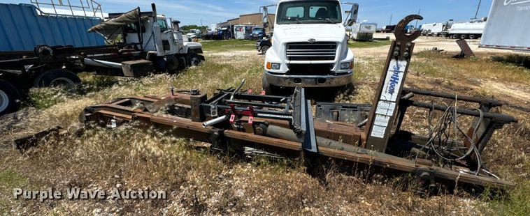 image for item EH6867 Galbreath RightHook Hook lift bed