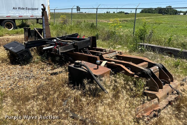 image for item EH6867 Galbreath RightHook Hook lift bed