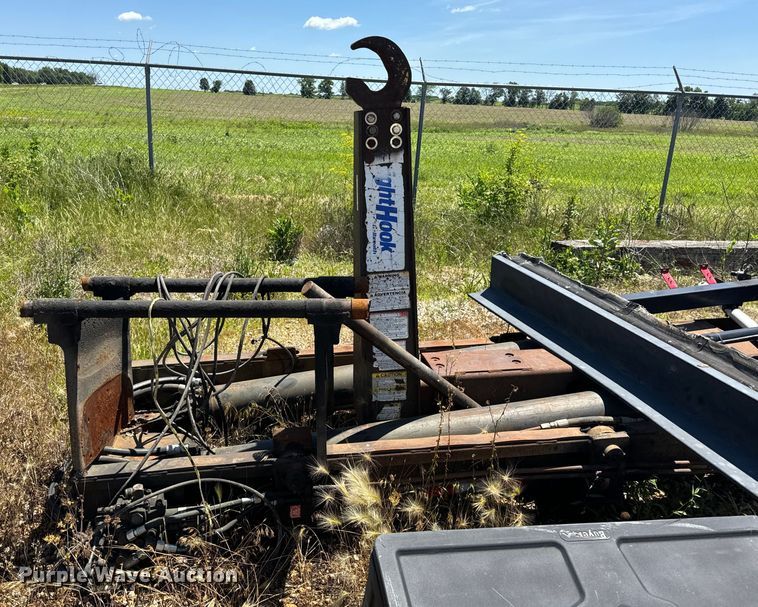 image for item EH6867 Galbreath RightHook Hook lift bed