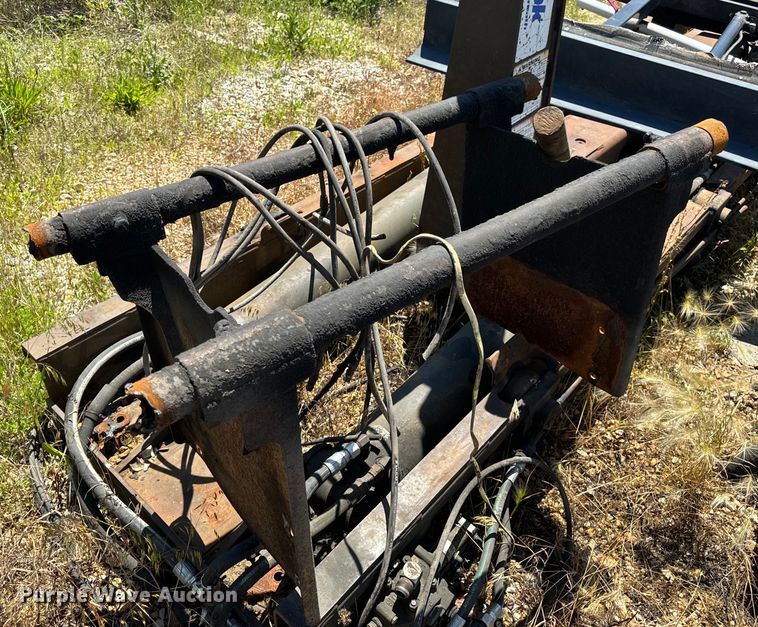 image for item EH6867 Galbreath RightHook Hook lift bed