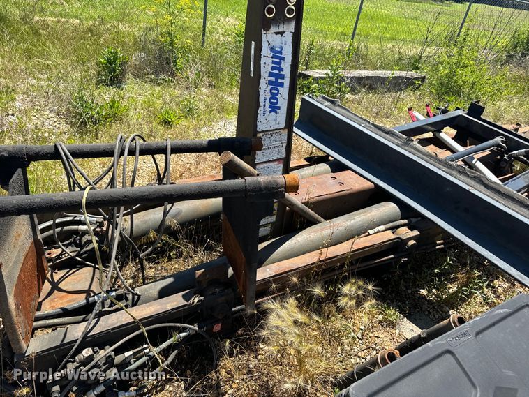 image for item EH6867 Galbreath RightHook Hook lift bed