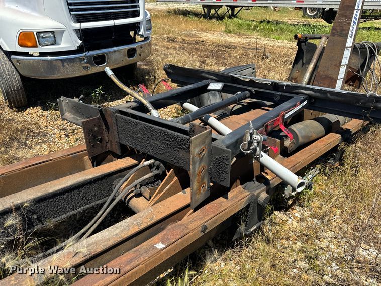 image for item EH6867 Galbreath RightHook Hook lift bed