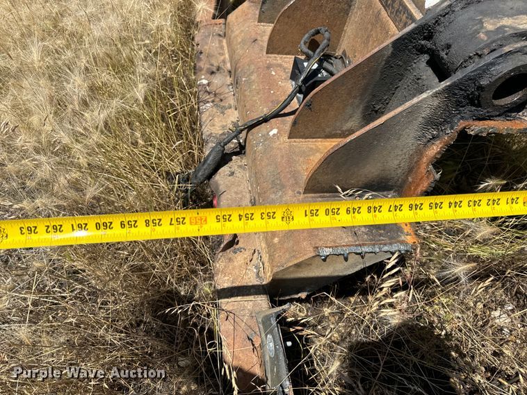 image for item EH6867 Galbreath RightHook Hook lift bed