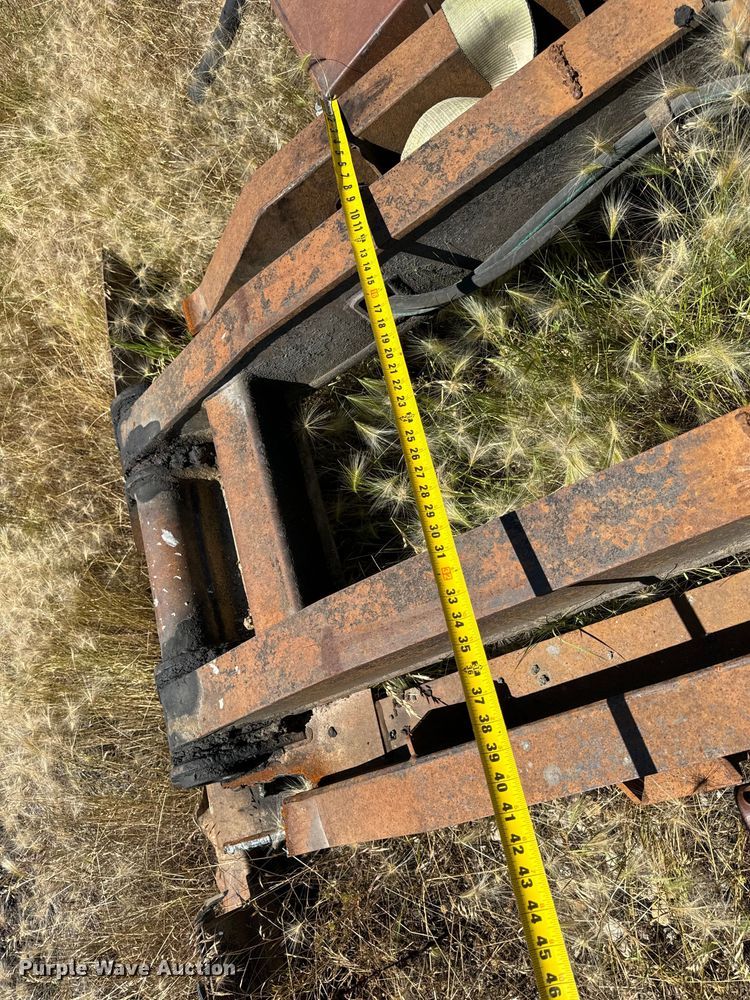 image for item EH6867 Galbreath RightHook Hook lift bed