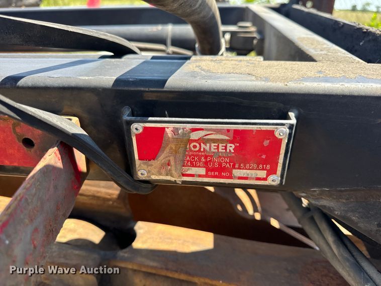 image for item EH6867 Galbreath RightHook Hook lift bed