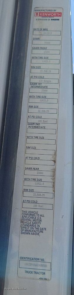 image for item EI3886 2016 Kenworth  T880 semi truck