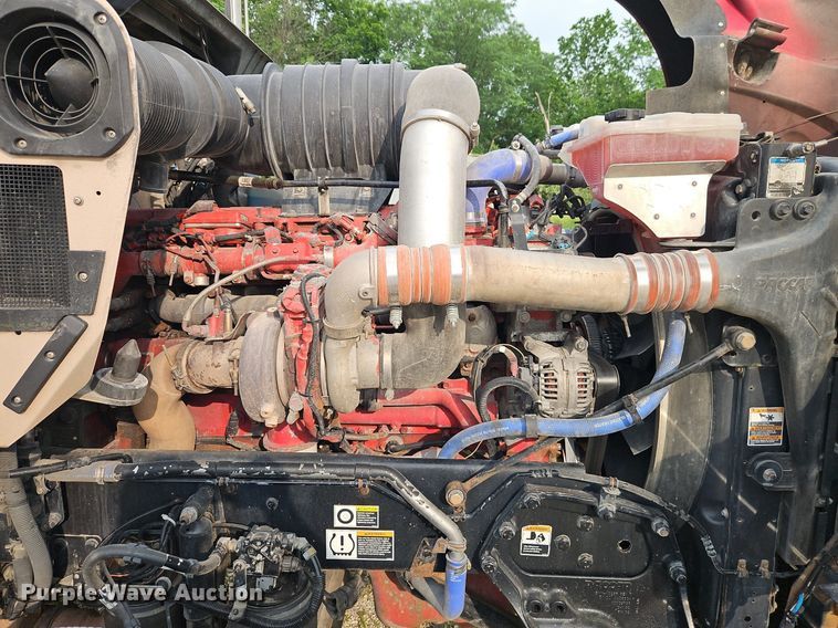 image for item EI3887 2016 Kenworth T800 semi truck