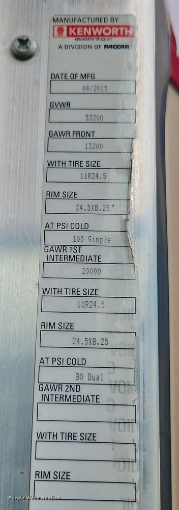 image for item EI3887 2016 Kenworth T800 semi truck