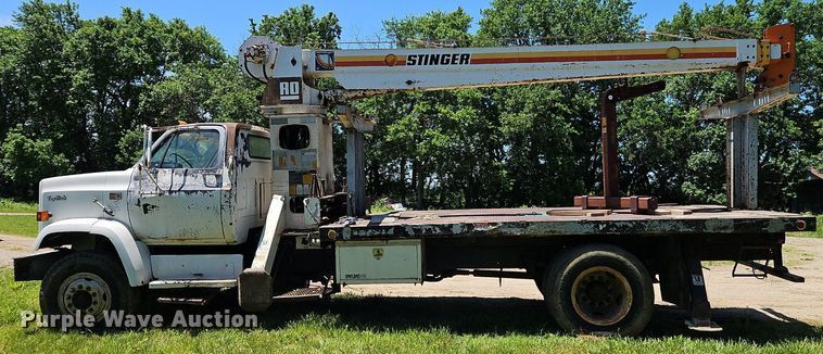 image for item EI3891 1990 GMC Top Kick 7000 crane truck