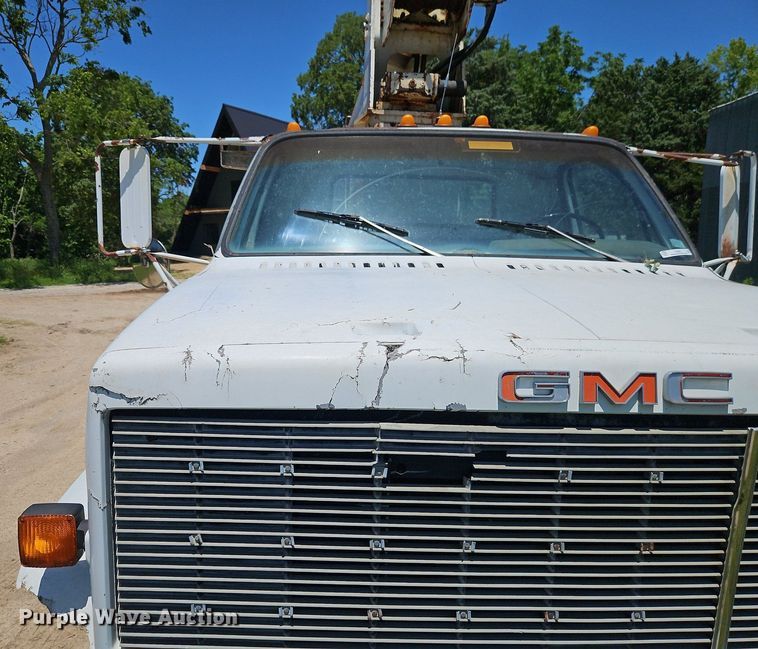 image for item EI3891 1990 GMC Top Kick 7000 crane truck