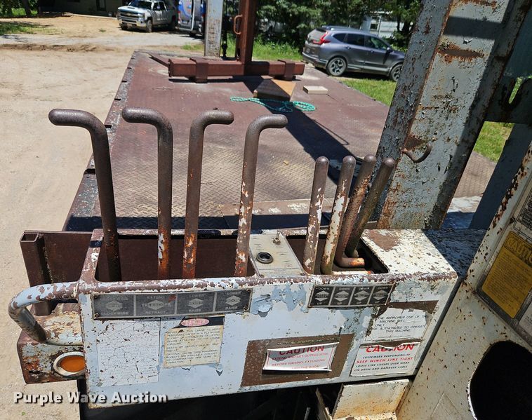 image for item EI3891 1990 GMC Top Kick 7000 crane truck