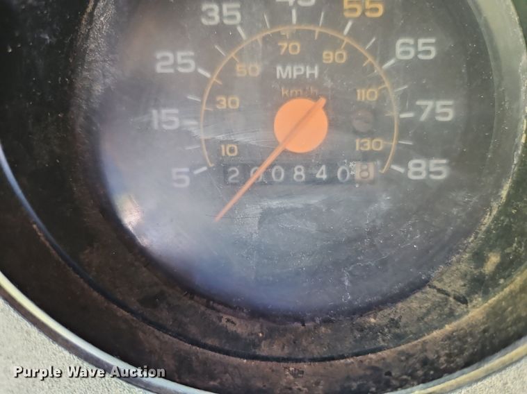 image for item EI3891 1990 GMC Top Kick 7000 crane truck