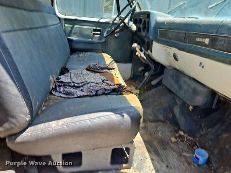 image for item EI3891 1990 GMC Top Kick 7000 crane truck