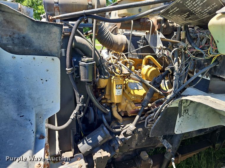 image for item EI3891 1990 GMC Top Kick 7000 crane truck