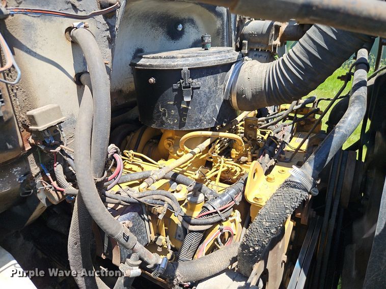 image for item EI3891 1990 GMC Top Kick 7000 crane truck