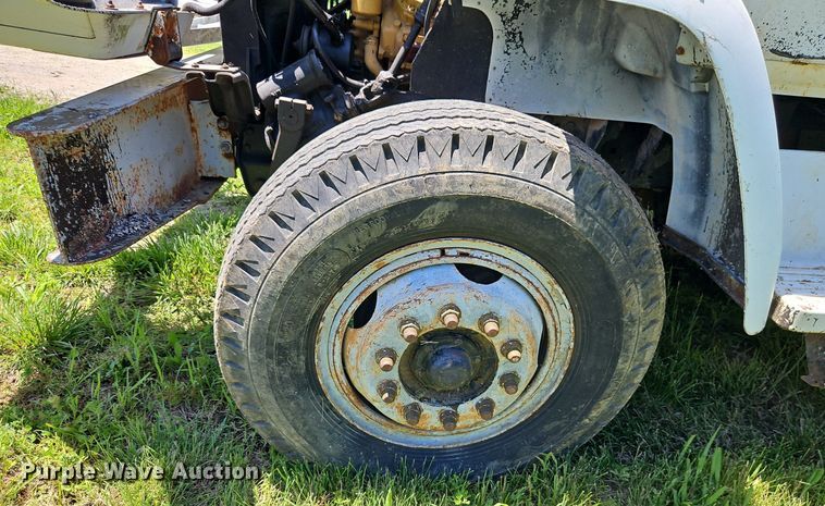 image for item EI3891 1990 GMC Top Kick 7000 crane truck