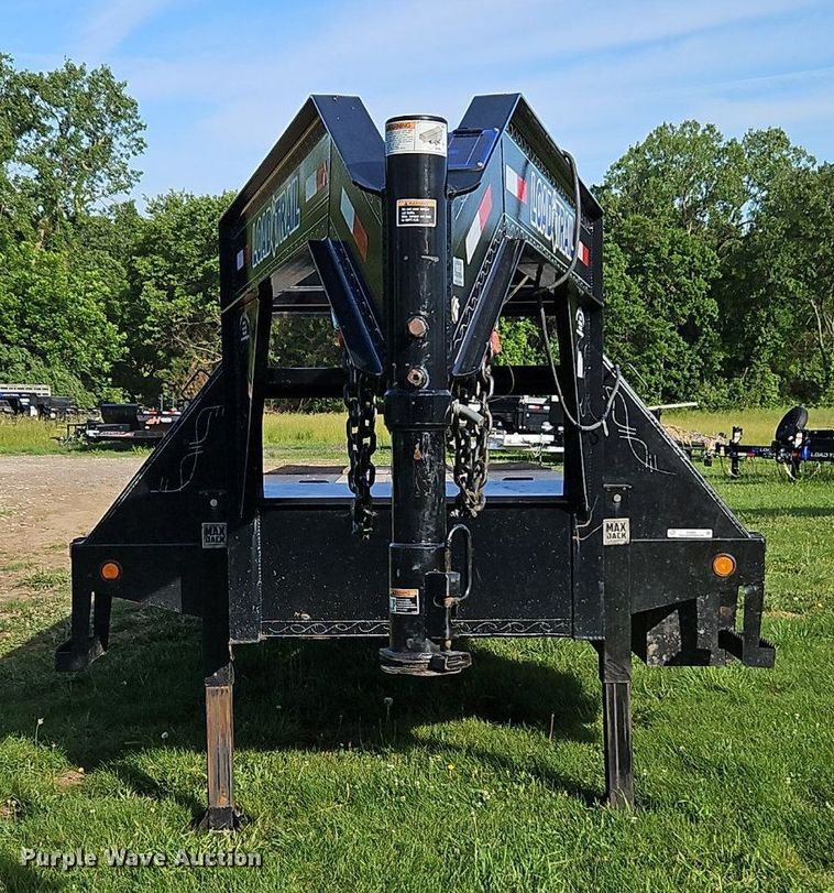 image for item EI3892 2019 Load Trail equipment trailer