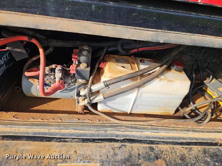 image for item EI3892 2019 Load Trail equipment trailer