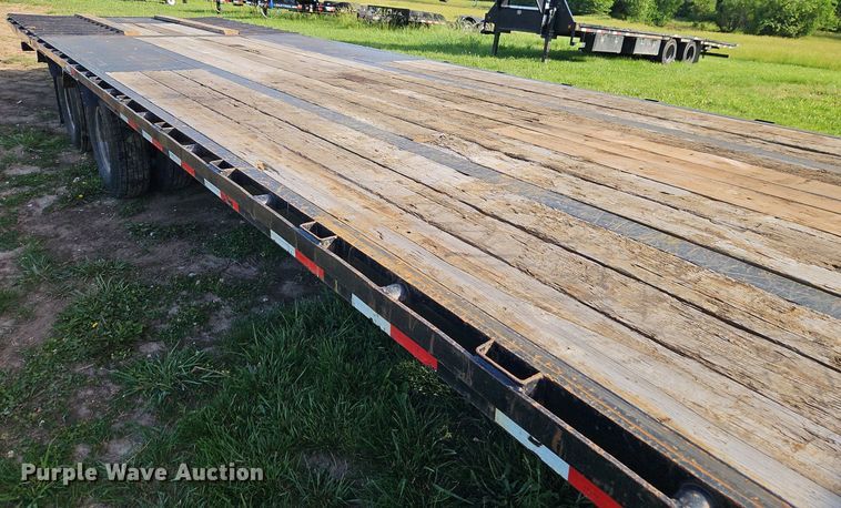 image for item EI3892 2019 Load Trail equipment trailer