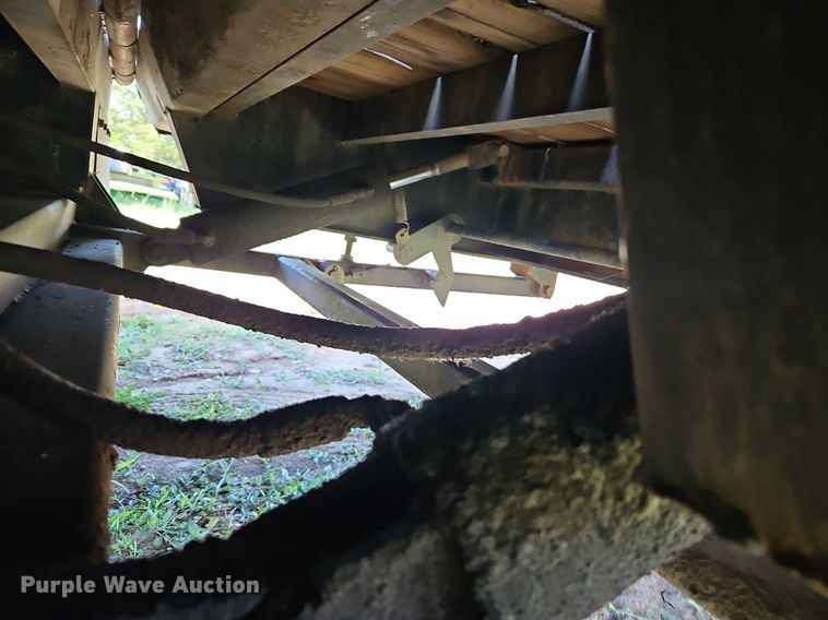 image for item EI3892 2019 Load Trail equipment trailer