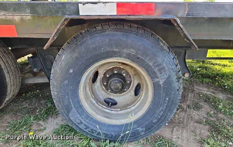 image for item EI3892 2019 Load Trail equipment trailer