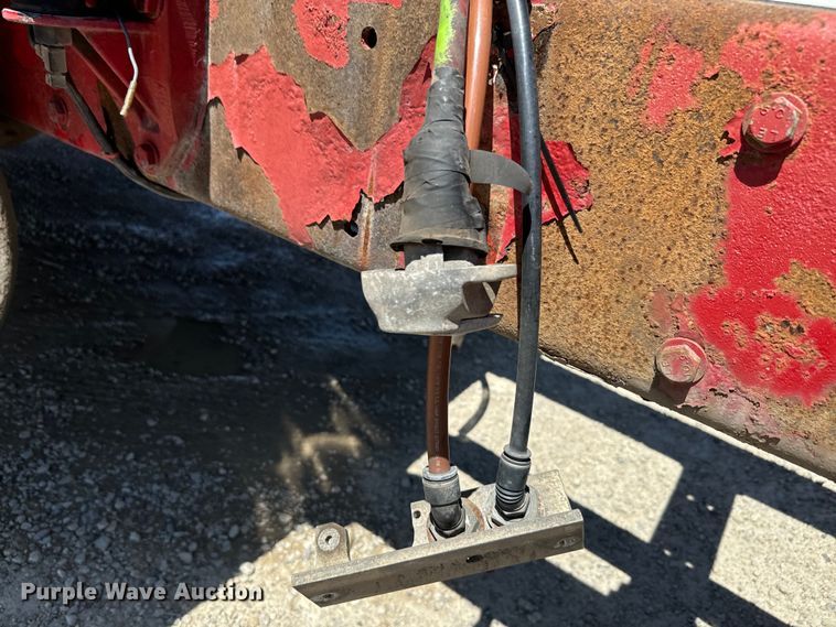 image for item EJ2696 2001 Peterbilt 379 semi truck