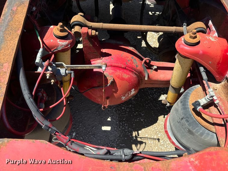 image for item EJ2696 2001 Peterbilt 379 semi truck