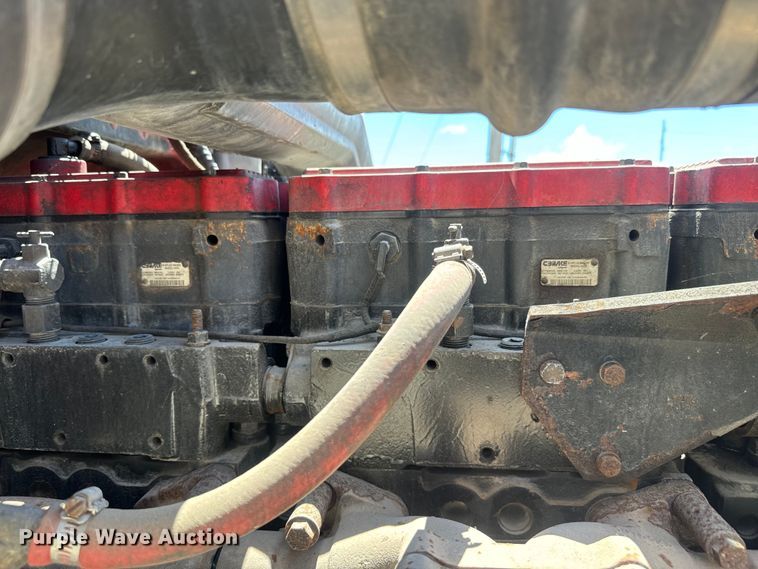 image for item EJ2696 2001 Peterbilt 379 semi truck