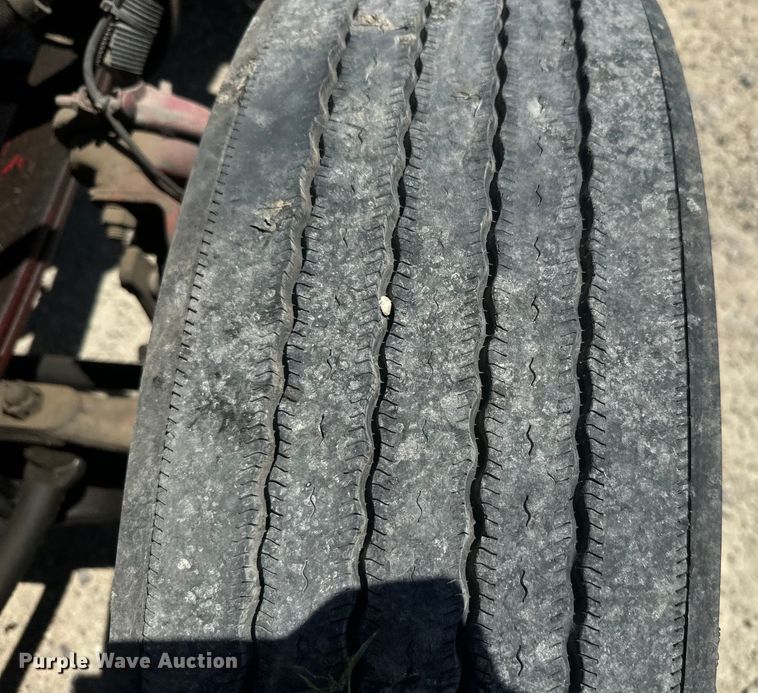 image for item EJ2696 2001 Peterbilt 379 semi truck