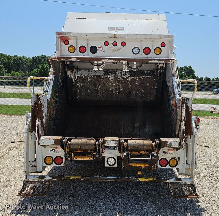 image for item EJ5502 2017 Frieghtliner  M2106 refuse truck