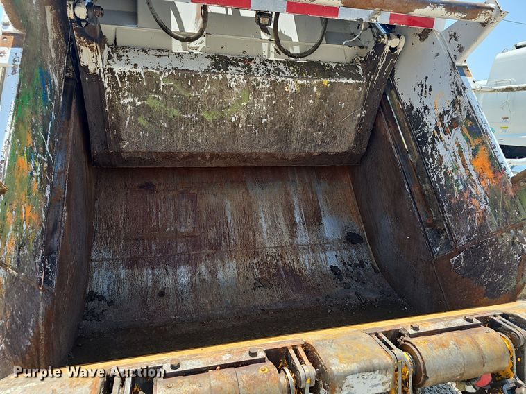 image for item EJ5502 2017 Frieghtliner  M2106 refuse truck