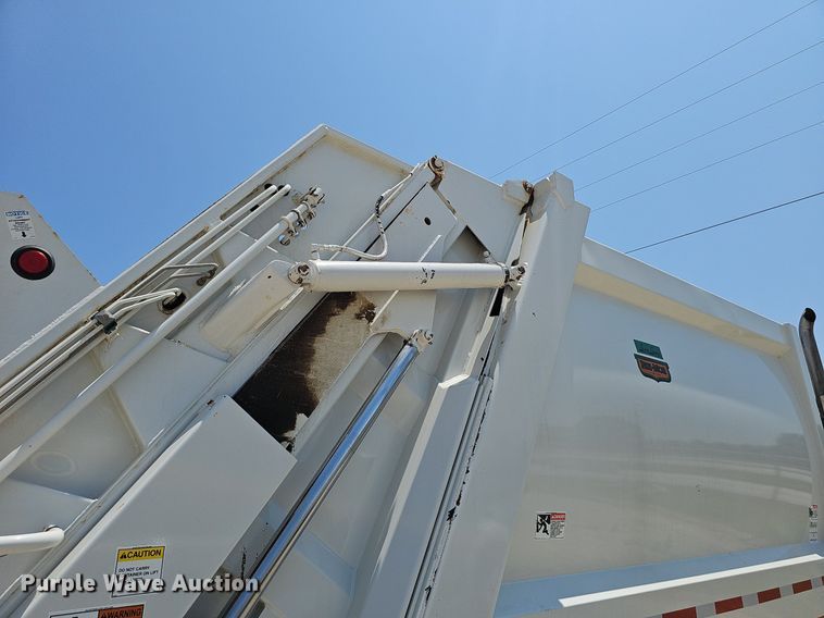 image for item EJ5502 2017 Frieghtliner  M2106 refuse truck