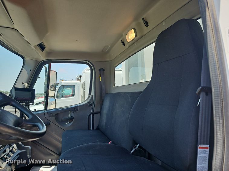 image for item EJ5502 2017 Frieghtliner  M2106 refuse truck