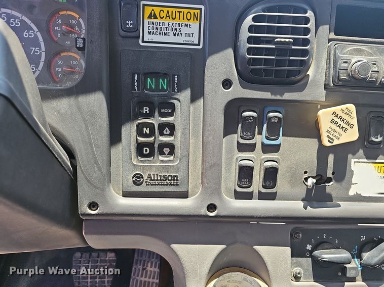 image for item EJ5502 2017 Frieghtliner  M2106 refuse truck