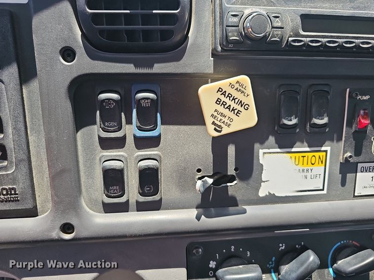 image for item EJ5502 2017 Frieghtliner  M2106 refuse truck