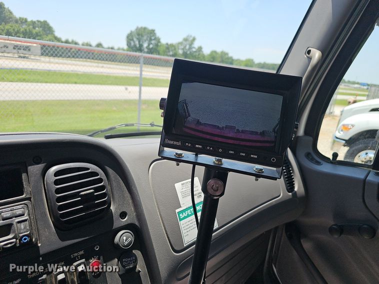 image for item EJ5502 2017 Frieghtliner  M2106 refuse truck