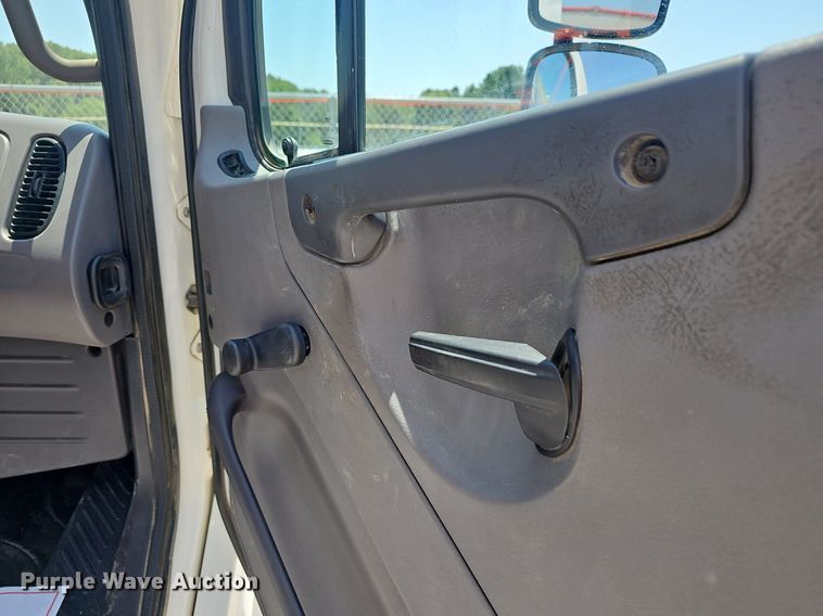 image for item EJ5502 2017 Frieghtliner  M2106 refuse truck