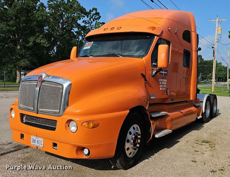 image for item EJ5522 2003 Kenworth  T2000 semi truck